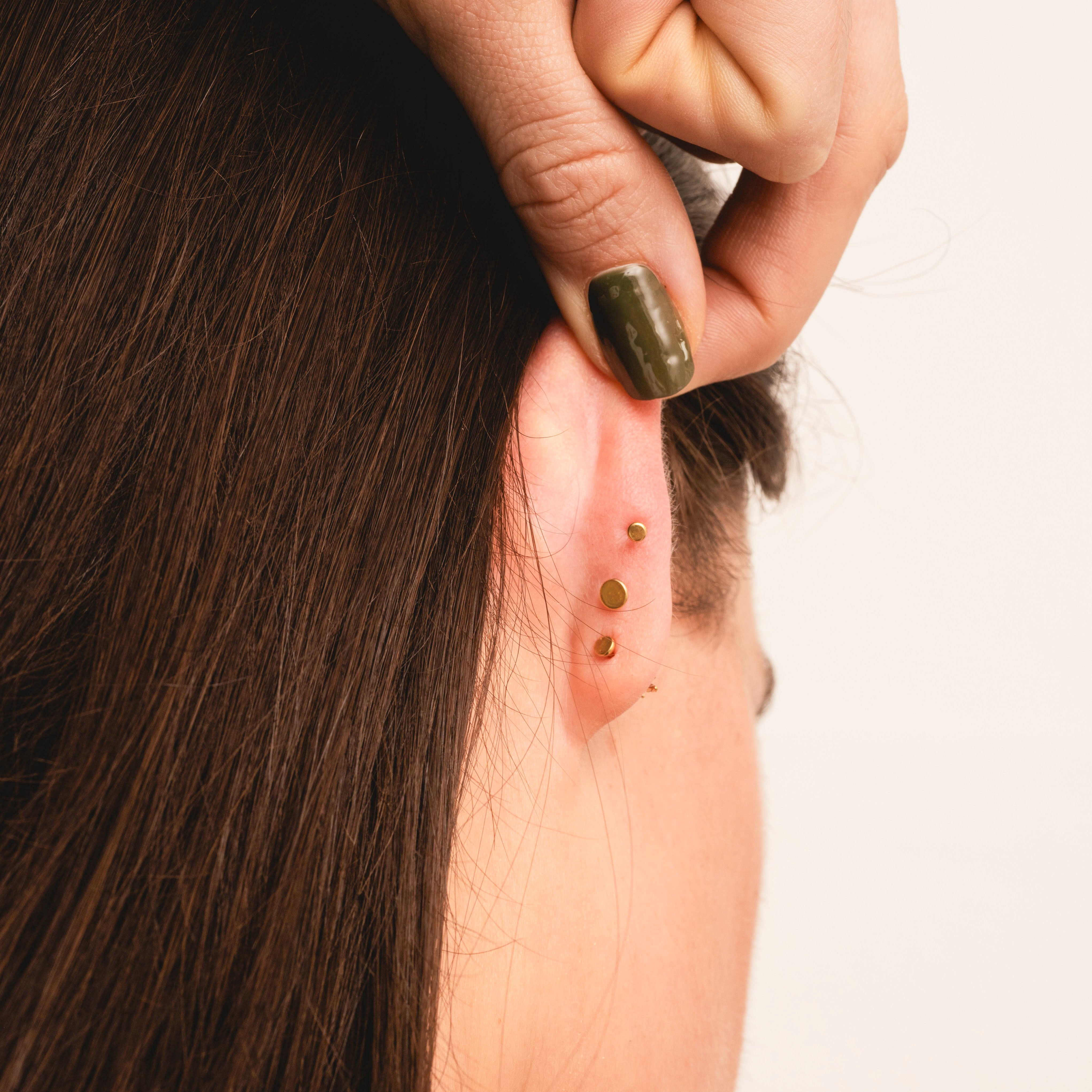 Flat back ear piercing 2025