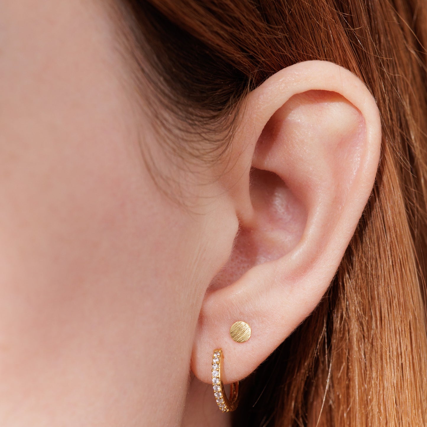 Circle Stud Earrings - adorn512