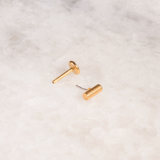 Tiny Bar Flatback Stud