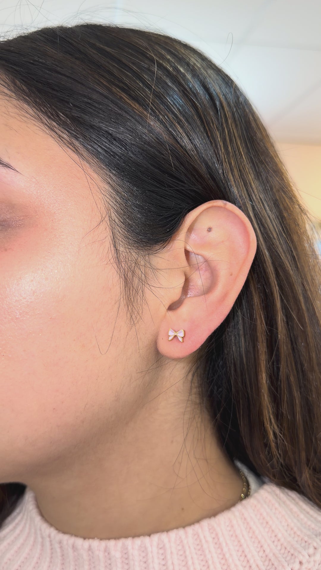 Bow Enamel Screwbacks