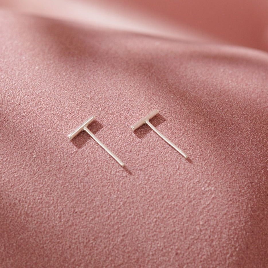 Bar Stud Earrings - adorn512