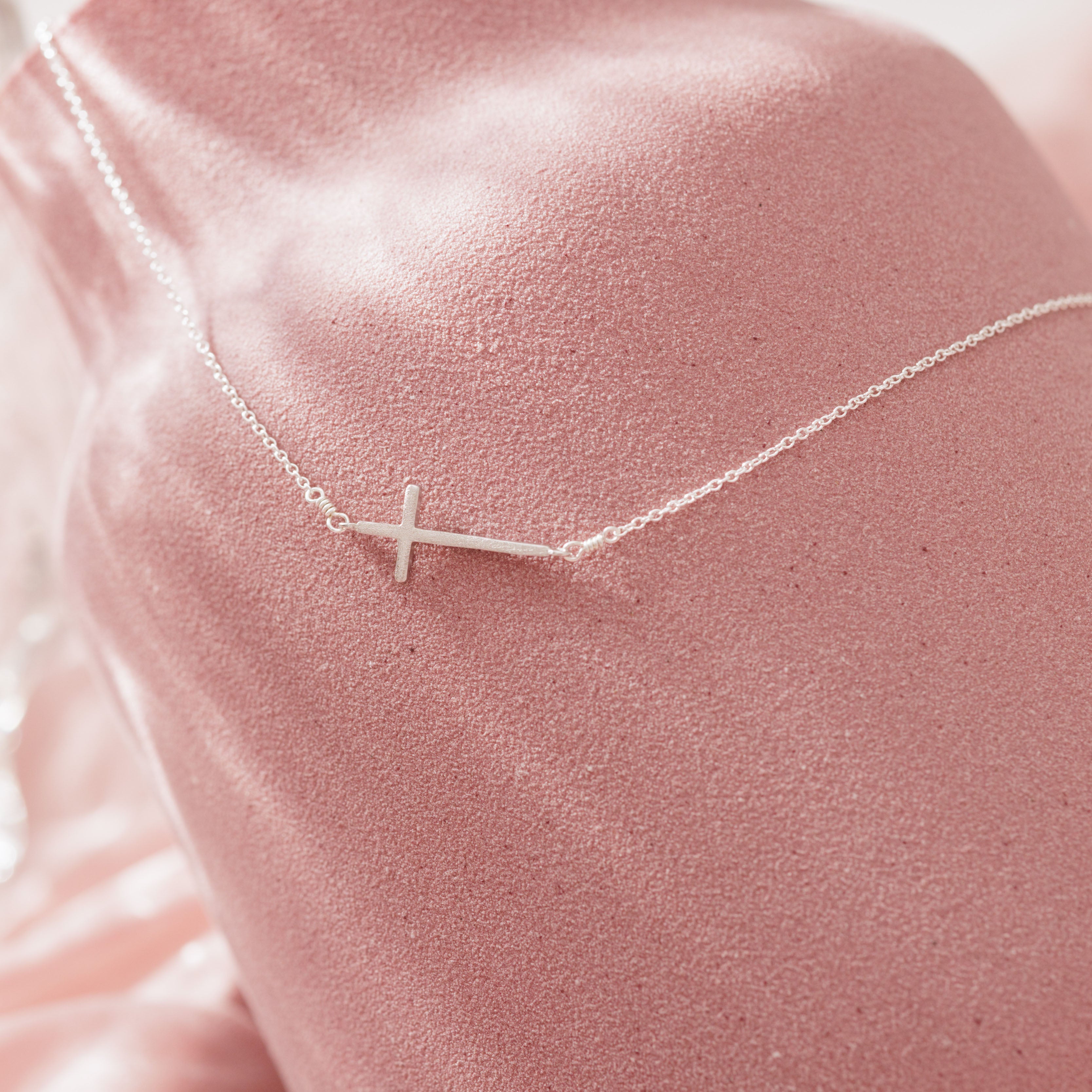 Cross Necklace - Gold, Silver, Rose Gold | Misuzi